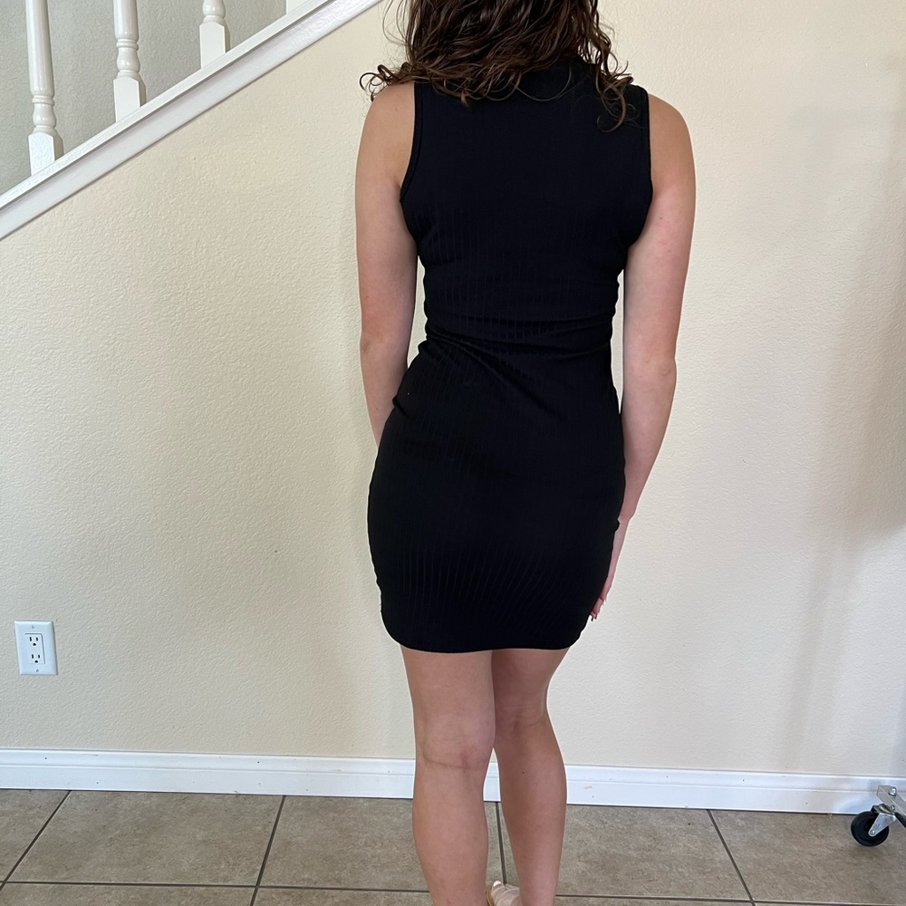 Black Ribbed Turtle Neck Sleeveless Midi Dress - Picture 6 of 13
